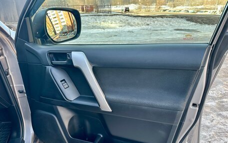 Toyota Land Cruiser Prado 150 рестайлинг 2, 2018 год, 4 690 000 рублей, 28 фотография