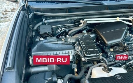 Toyota Land Cruiser Prado 150 рестайлинг 2, 2018 год, 4 690 000 рублей, 32 фотография