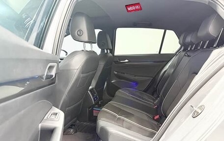 Volkswagen Golf VIII, 2023 год, 1 940 000 рублей, 5 фотография