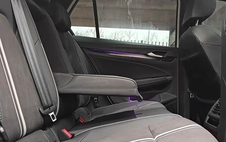 Volkswagen Golf VIII, 2023 год, 2 027 000 рублей, 12 фотография