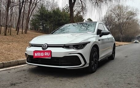 Volkswagen Golf VIII, 2023 год, 2 027 000 рублей, 1 фотография