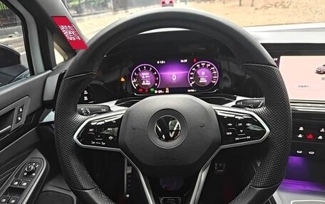 Volkswagen Golf VIII, 2023 год, 2 027 000 рублей, 17 фотография