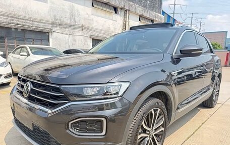 Volkswagen T-Roc I, 2022 год, 1 766 978 рублей, 1 фотография