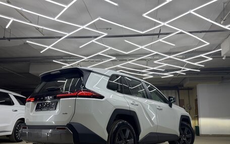 Toyota RAV4, 2025 год, 4 600 000 рублей, 4 фотография