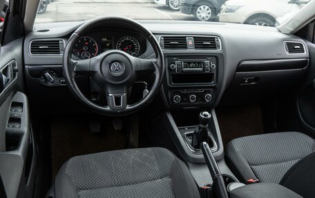 Volkswagen Jetta VI, 2011 год, 1 150 000 рублей, 6 фотография