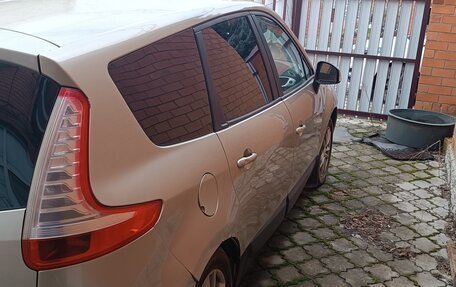 Renault Scenic III, 2010 год, 420 000 рублей, 2 фотография