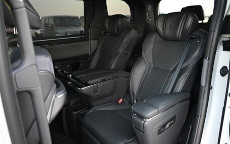 Lexus LM, 2024 год, 16 600 333 рублей, 10 фотография