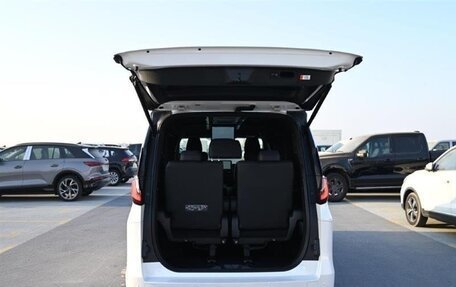 Lexus LM, 2024 год, 16 600 333 рублей, 4 фотография