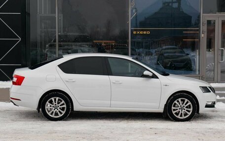 Skoda Octavia, 2019 год, 1 995 000 рублей, 4 фотография