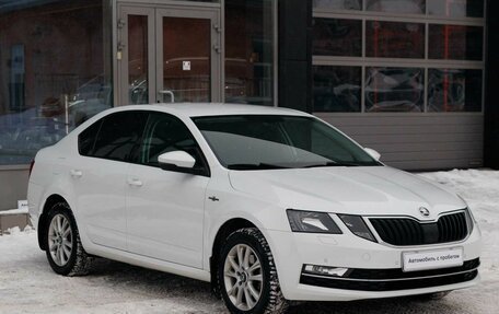 Skoda Octavia, 2019 год, 1 995 000 рублей, 3 фотография