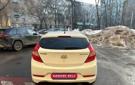 Hyundai Solaris II рестайлинг, 2015 год, 630 000 рублей, 4 фотография