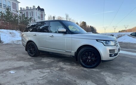 Land Rover Range Rover IV рестайлинг, 2013 год, 3 390 000 рублей, 2 фотография