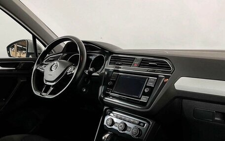 Volkswagen Tiguan II, 2017 год, 2 650 000 рублей, 8 фотография