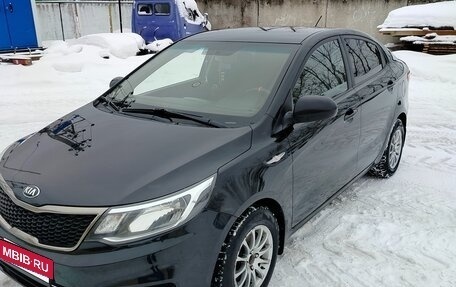 KIA Rio III рестайлинг, 2015 год, 900 000 рублей, 4 фотография