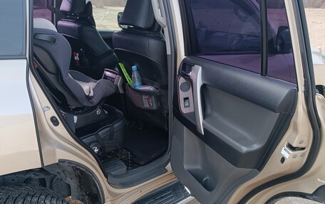 Toyota Land Cruiser Prado 150 рестайлинг 2, 2010 год, 2 900 000 рублей, 7 фотография