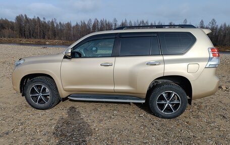 Toyota Land Cruiser Prado 150 рестайлинг 2, 2010 год, 2 900 000 рублей, 12 фотография