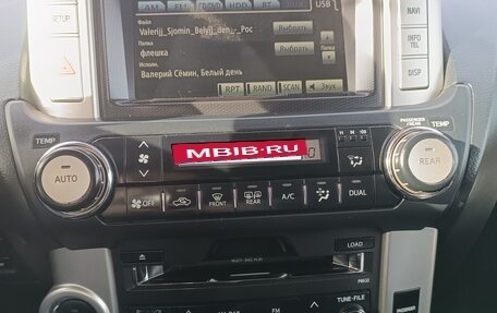 Toyota Land Cruiser Prado 150 рестайлинг 2, 2010 год, 2 900 000 рублей, 20 фотография