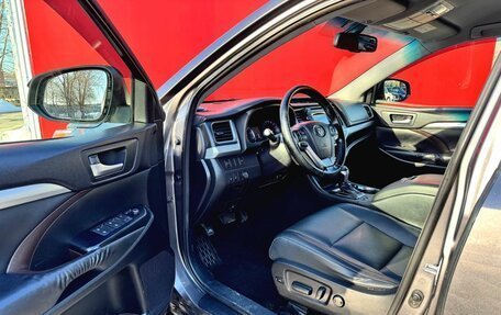 Toyota Highlander III, 2014 год, 2 650 000 рублей, 15 фотография