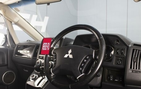 Mitsubishi Delica D:5 I, 2018 год, 3 000 000 рублей, 10 фотография