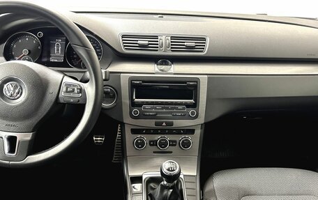 Volkswagen Passat B7, 2011 год, 1 070 000 рублей, 12 фотография