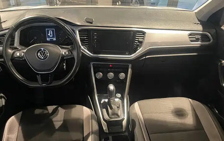 Volkswagen T-Roc I, 2021 год, 1 289 000 рублей, 5 фотография