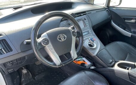 Toyota Prius, 2013 год, 1 250 000 рублей, 13 фотография