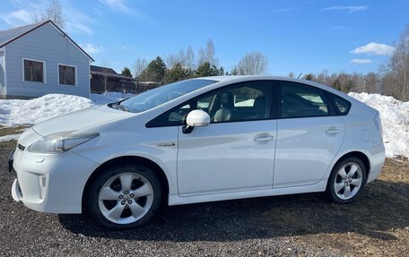 Toyota Prius, 2013 год, 1 250 000 рублей, 18 фотография