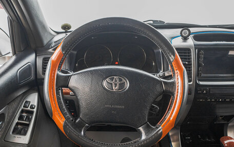 Toyota Land Cruiser Prado 120 рестайлинг, 2003 год, 1 499 000 рублей, 14 фотография