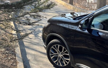 Mitsubishi Outlander III рестайлинг 3, 2017 год, 1 900 000 рублей, 10 фотография