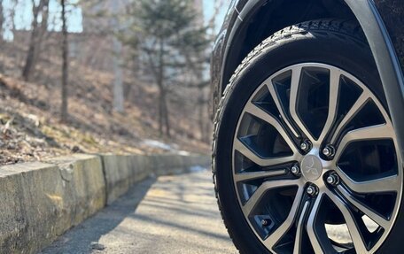 Mitsubishi Outlander III рестайлинг 3, 2017 год, 1 900 000 рублей, 11 фотография