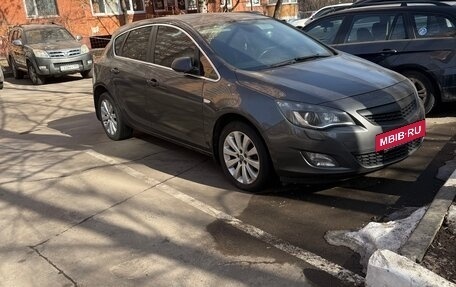 Opel Astra J, 2011 год, 850 000 рублей, 4 фотография
