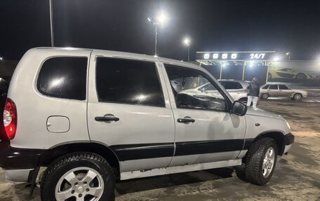 Chevrolet Niva I рестайлинг, 2003 год, 310 000 рублей, 6 фотография