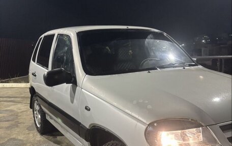 Chevrolet Niva I рестайлинг, 2003 год, 310 000 рублей, 8 фотография