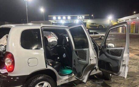 Chevrolet Niva I рестайлинг, 2003 год, 310 000 рублей, 17 фотография