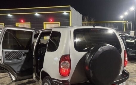 Chevrolet Niva I рестайлинг, 2003 год, 310 000 рублей, 13 фотография