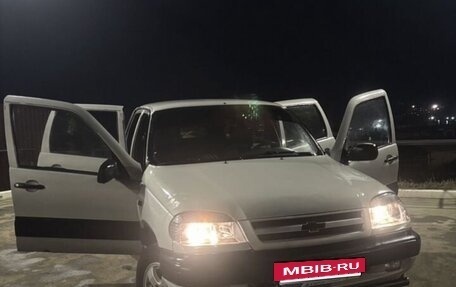 Chevrolet Niva I рестайлинг, 2003 год, 310 000 рублей, 25 фотография