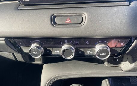 Honda Vezel, 2022 год, 1 600 000 рублей, 21 фотография