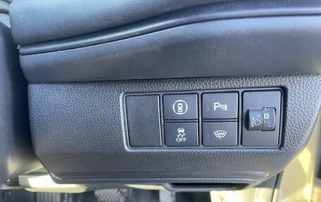 Honda Vezel, 2022 год, 1 600 000 рублей, 16 фотография