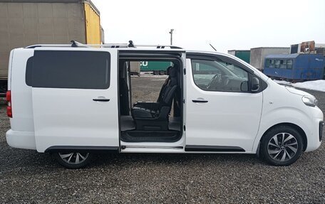 Peugeot Traveller I, 2021 год, 3 250 000 рублей, 12 фотография