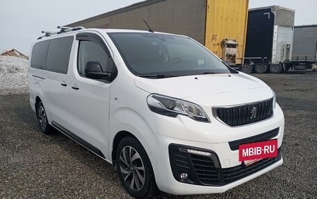 Peugeot Traveller I, 2021 год, 3 250 000 рублей, 2 фотография