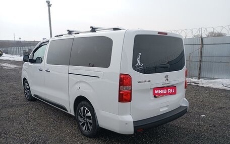 Peugeot Traveller I, 2021 год, 3 250 000 рублей, 4 фотография