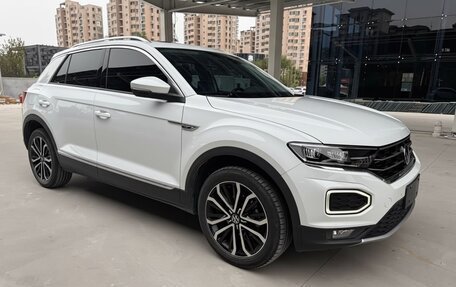 Volkswagen T-Roc I, 2022 год, 2 130 000 рублей, 1 фотография