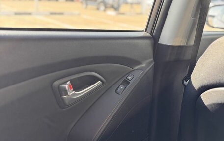 Hyundai ix35 I рестайлинг, 2013 год, 1 150 000 рублей, 22 фотография