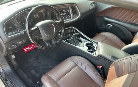 Dodge Challenger III рестайлинг 2, 2020 год, 3 900 000 рублей, 12 фотография