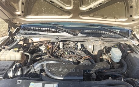 Chevrolet Tahoe II, 2005 год, 750 000 рублей, 13 фотография