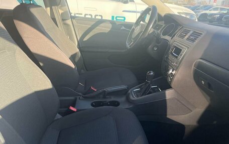 Volkswagen Jetta VI, 2015 год, 1 086 000 рублей, 14 фотография