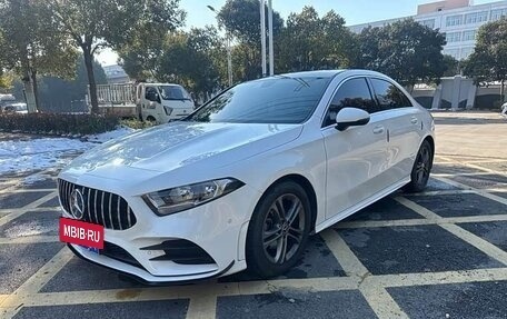 Mercedes-Benz A-Класс, 2021 год, 1 750 000 рублей, 3 фотография