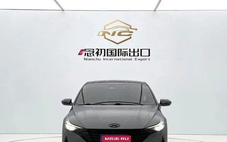 Hyundai Elantra, 2022 год, 1 290 000 рублей, 2 фотография