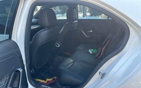 Mercedes-Benz A-Класс, 2021 год, 1 750 000 рублей, 5 фотография