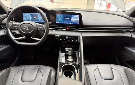 Hyundai Elantra, 2022 год, 1 330 000 рублей, 8 фотография